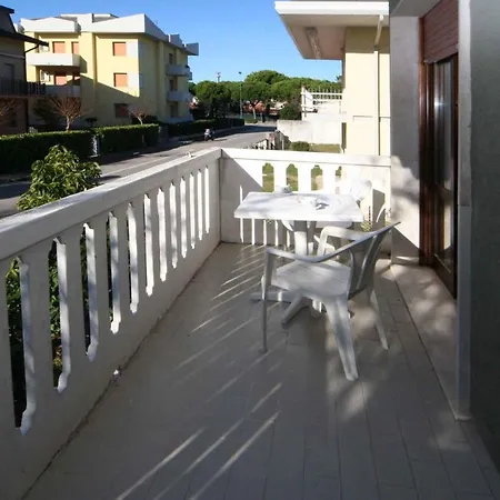 Apartments In Lignano Sabbiadoro 42747 リニャーノ・サッビアドーロ