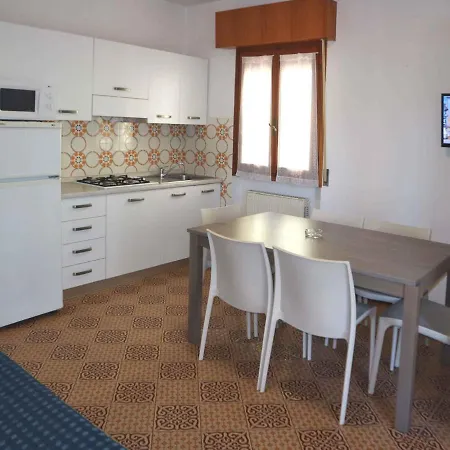 Apartments In Lignano Sabbiadoro 42747 Apartamento Lignano Sabbiadoro