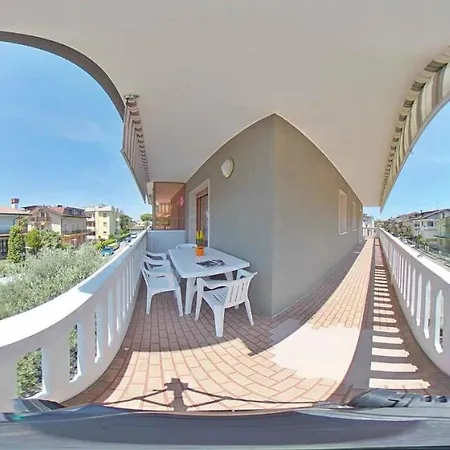Apartments In Lignano Sabbiadoro 42747 *